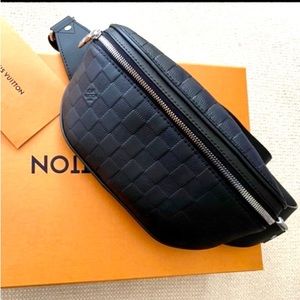 Rare  Louis Vuitton Bumbag Rare 🌟